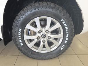 Toyota Land Cruiser 200 4.5D-4D V8 VX-R - Image 21