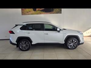 Toyota RAV4 2.5 Hybrid VX E-Four - Image 3