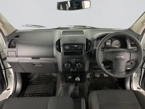 Isuzu D-MAX 250C S/C - Image 12