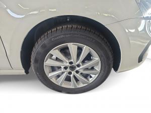 Volkswagen Polo Vivo hatch 1.4 Life - Image 16