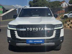 Toyota Land Cruiser 300 3.3D GR-Sport - Image 3