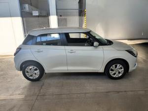 Suzuki Swift 1.2 GL+ auto - Image 3