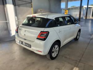 Suzuki Swift 1.2 GL+ auto - Image 4