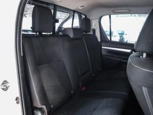 Toyota Hilux 2.8GD-6 double cab 4x4 Raider auto - Image 16