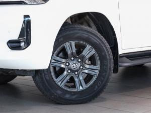 Toyota Hilux 2.8GD-6 double cab 4x4 Raider auto - Image 2