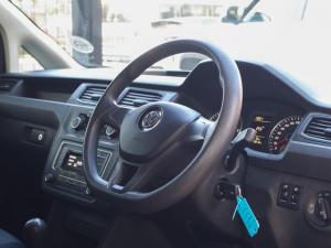 Volkswagen Caddy Maxi 2.0TDI crew bus - Image 13
