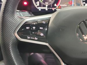 Volkswagen Touareg V6 TDI Executive R-Line - Image 26