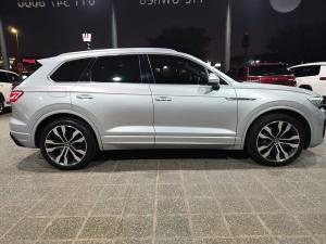 Volkswagen Touareg V6 TDI Executive R-Line - Image 3