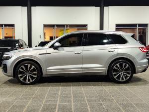 Volkswagen Touareg V6 TDI Executive R-Line - Image 5