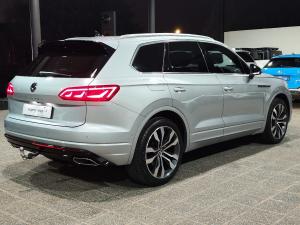 Volkswagen Touareg V6 TDI Executive R-Line - Image 8