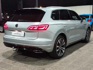 Volkswagen Touareg V6 TDI Executive R-Line - Image 9
