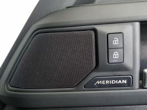 Land Rover Defender 110 D350 X-Dynamic HSE - Image 21