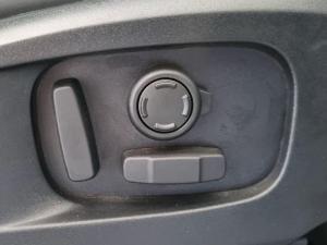 Land Rover Defender 110 D350 X-Dynamic HSE - Image 22