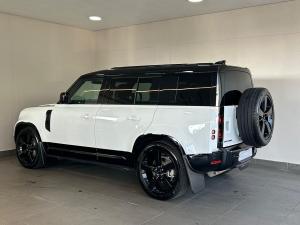 Land Rover Defender 110 D350 X-Dynamic HSE - Image 6