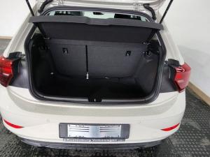 Volkswagen Polo hatch 1.0TSI Life manual - Image 8
