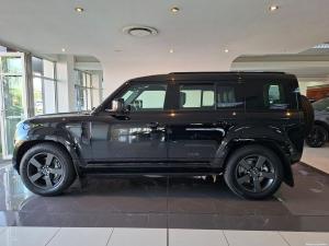 Land Rover Defender 110 D350 X-Dynamic HSE - Image 10