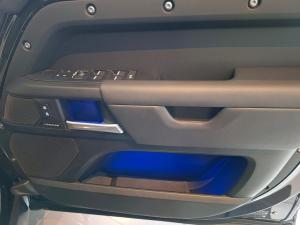 Land Rover Defender 110 D350 X-Dynamic HSE - Image 12