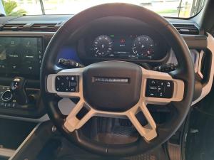 Land Rover Defender 110 D350 X-Dynamic HSE - Image 15