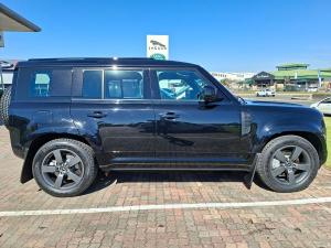 Land Rover Defender 110 D350 X-Dynamic HSE - Image 3