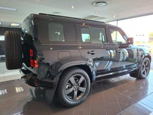 Land Rover Defender 110 D350 X-Dynamic HSE - Image 5