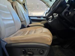 Volkswagen Caravelle 2.0BiTDI Highline 4Motion - Image 18
