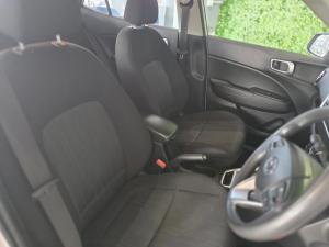 Hyundai Venue 1.0T Motion auto - Image 10