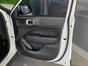 Hyundai Venue 1.0T Motion auto - Image 15