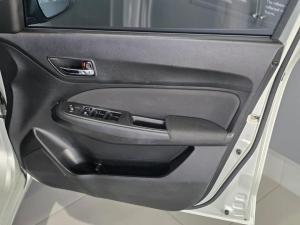 Suzuki Swift 1.2 GL auto - Image 9