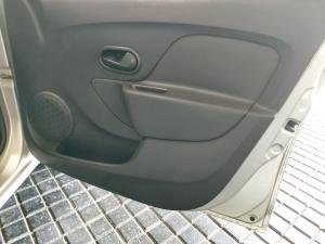 Renault Sandero 66kW turbo Expression (aircon) - Image 12