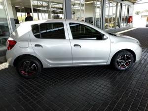 Renault Sandero 66kW turbo Expression (aircon) - Image 8