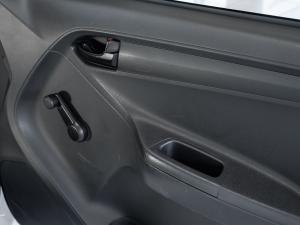Isuzu D-Max Gen 6 250 single cab Fleetside safety - Image 17