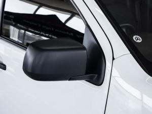 Isuzu D-Max Gen 6 250 single cab Fleetside safety - Image 7