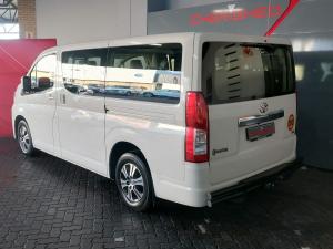Toyota Quantum 2.8 LWB bus 11-seater GL - Image 3