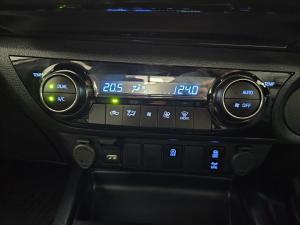 Toyota Hilux 2.8GD-6 48V double cab Legend RS - Image 12