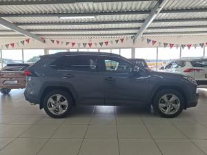 Toyota RAV4 2.0 GX-R AWD - Image 3