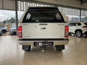 Toyota Hilux 3.0D-4D double cab 4x4 Raider Dakar edition - Image 5