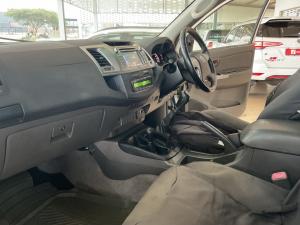 Toyota Hilux 3.0D-4D double cab 4x4 Raider Dakar edition - Image 7