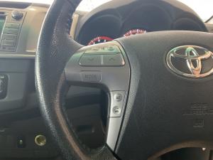 Toyota Hilux 3.0D-4D double cab 4x4 Raider Dakar edition - Image 9