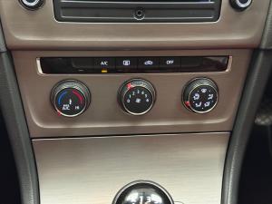 Volkswagen Golf 2.0TDI Comfortline - Image 14