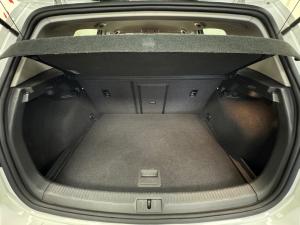 Volkswagen Golf 2.0TDI Comfortline - Image 18
