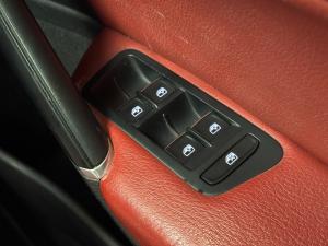 Volkswagen Golf 2.0TDI Comfortline - Image 20