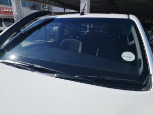 Toyota Hilux 2.8GD-6 Xtra cab 4x4 Legend manual - Image 14