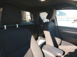 Toyota Hilux 2.8GD-6 Xtra cab 4x4 Legend manual - Image 17