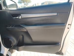 Toyota Hilux 2.8GD-6 Xtra cab 4x4 Legend manual - Image 25