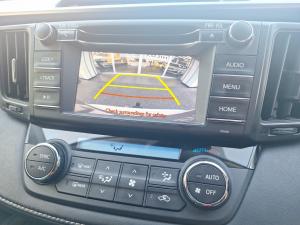 Toyota RAV4 2.2D-4D AWD VX - Image 13