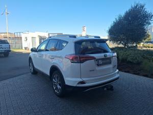 Toyota RAV4 2.2D-4D AWD VX - Image 21