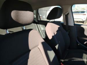 Volkswagen Polo Vivo hatch 1.4 Trendline - Image 14