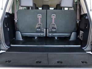 Toyota Land Cruiser 200 4.5D-4D V8 VX-R - Image 21
