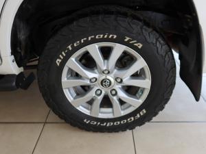 Toyota Land Cruiser 200 4.5D-4D V8 VX-R - Image 22