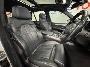 BMW X5 M50d - Image 15